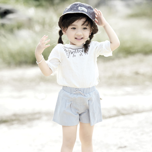 给宝贝舒适健康的穿衣就选森虎儿品牌童装!