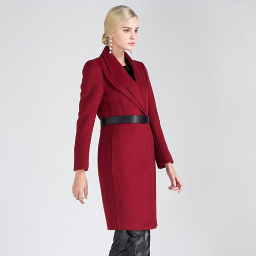  施华布朗女装，演绎精致优雅、时尚独特的着装体验。