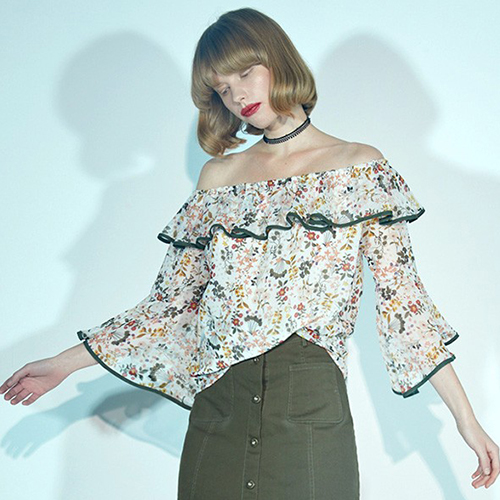 洛米唯娅女装，显示了一种新时代女性独立个性的风格。