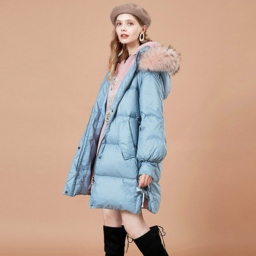 阿卡女装,与众不同的设计风格。