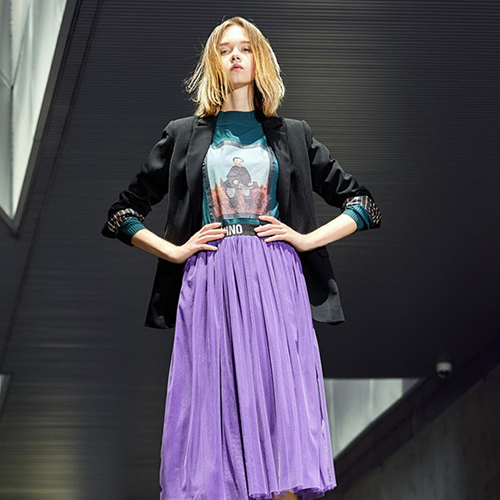 朗斯莉女装，让朗斯莉女人与时尚零距离。