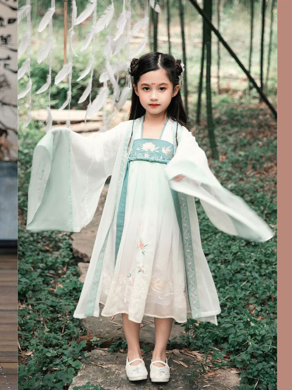 打造国潮风尚童装　就选今兮古兮